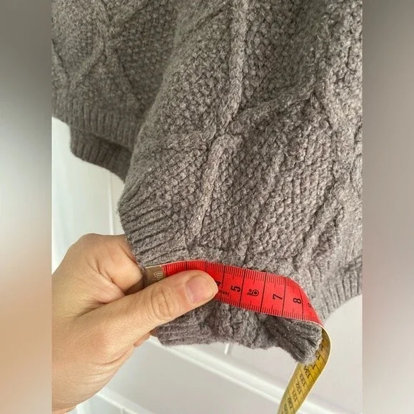 Old Navy High-Waisted Diamond Stitch Cable-Knit set,  Taupe, size S&M - Picture 13 of 14